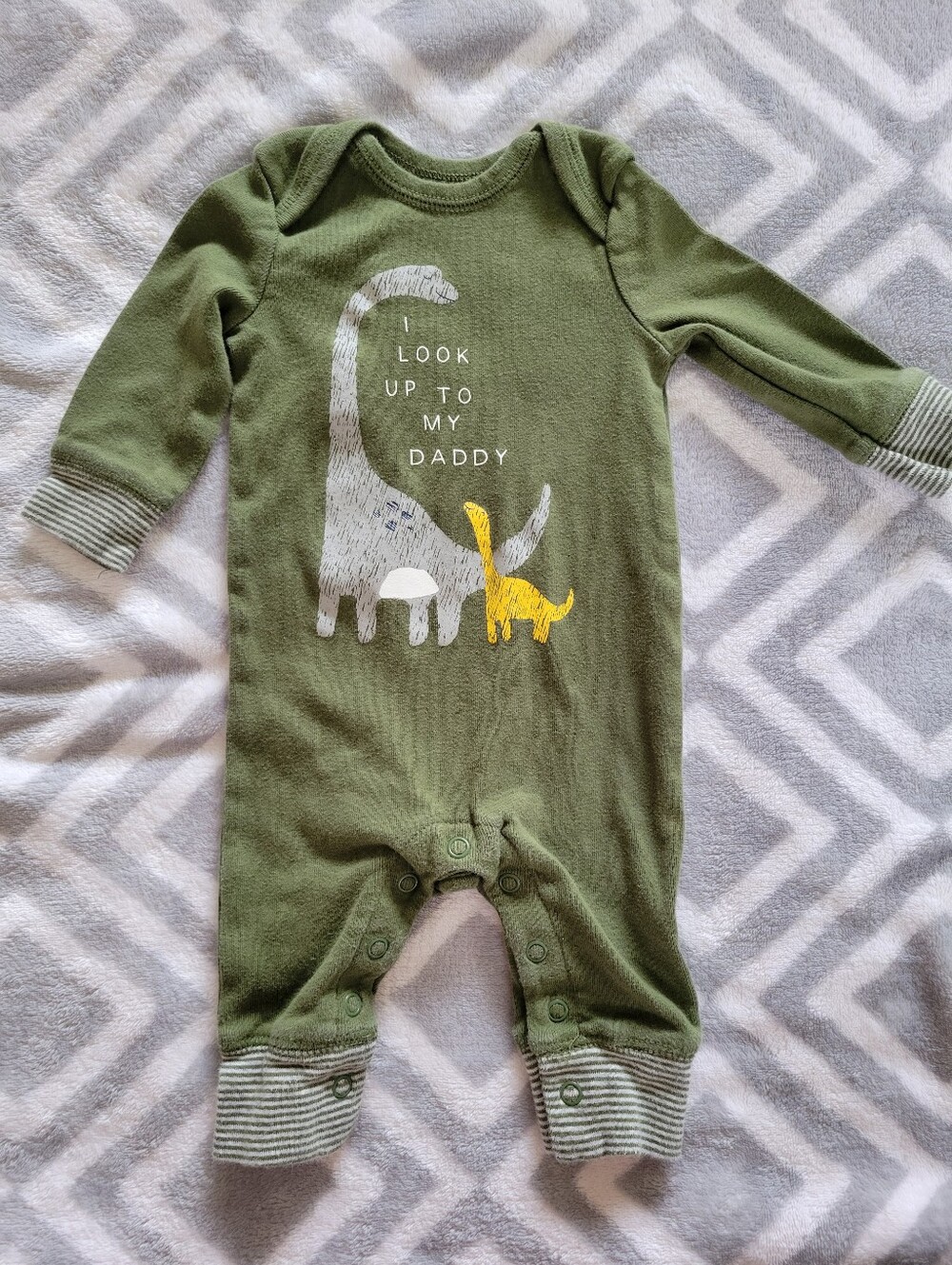 Baby Boys size 3 months Dinosaur "I Look Up To My Daddy" Green One piece outfit